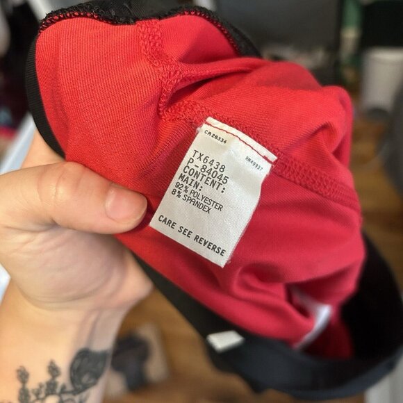 Elegant Black and Red Women's Skort - Picture 7 of 9